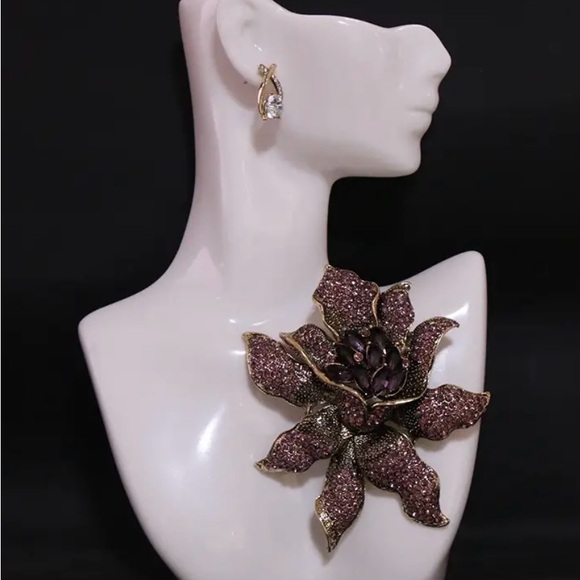 Sparkling Oversized Purple Floral Statement Brooch • Gold-Tone Vintage Style - Picture 2 of 13